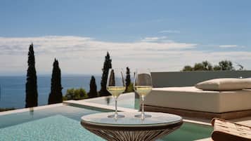 Classic Suite, Sea View | Terrace/patio