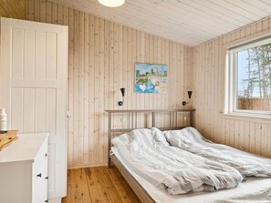 3 bedrooms, Internet