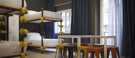Comfort Shared Dormitory, Mixed Dorm, Non Smoking, Courtyard View