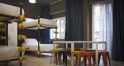 HostelĂČ Luxury Hostel