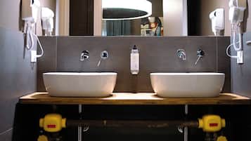 Gemeinsamer Superior-Schlafsaal, Nur Frauen, Nichtraucher, eigenes Bad | Badezimmer