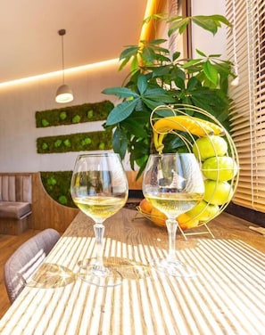 Exclusive Apartment, 4 Bedrooms, Balcony, City View