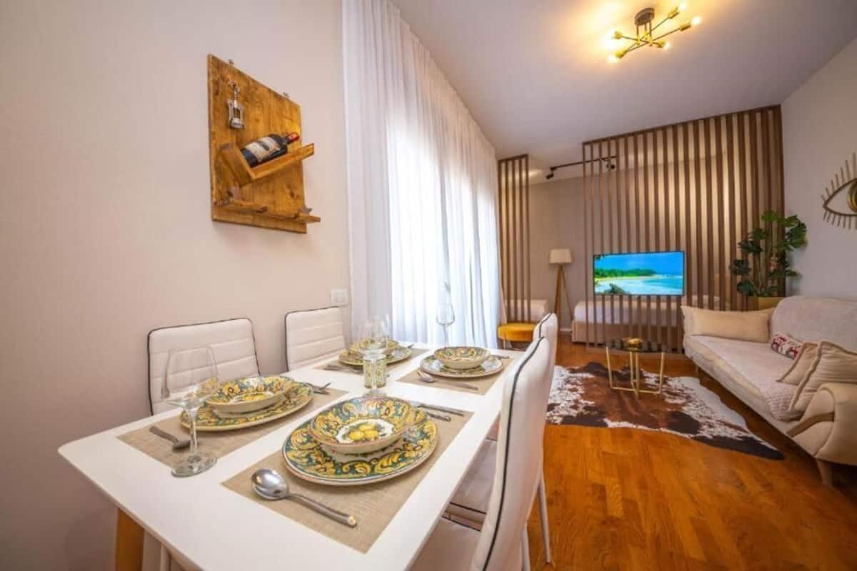 Deluxe Apartment, 2 Bedrooms, Balcony, City View | 2 bedrooms, free WiFi