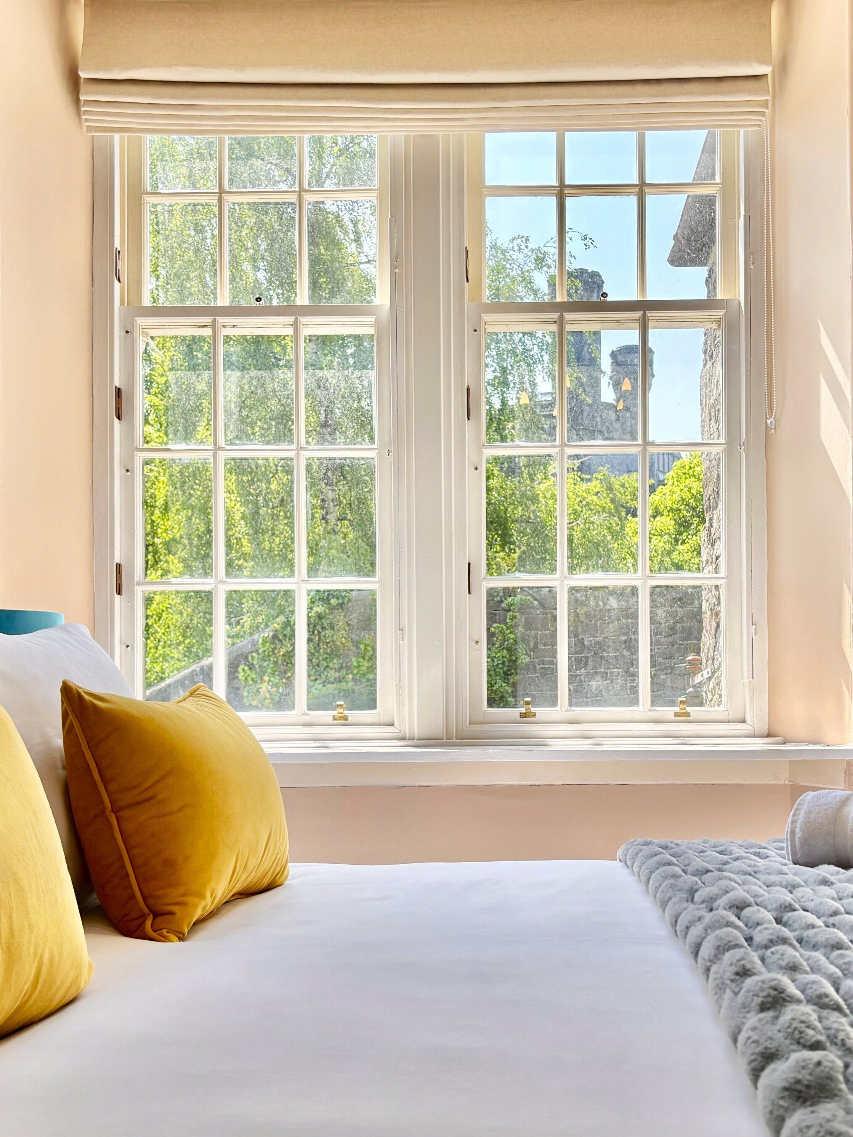 3 bedrooms, iron/ironing board, travel crib, free WiFi