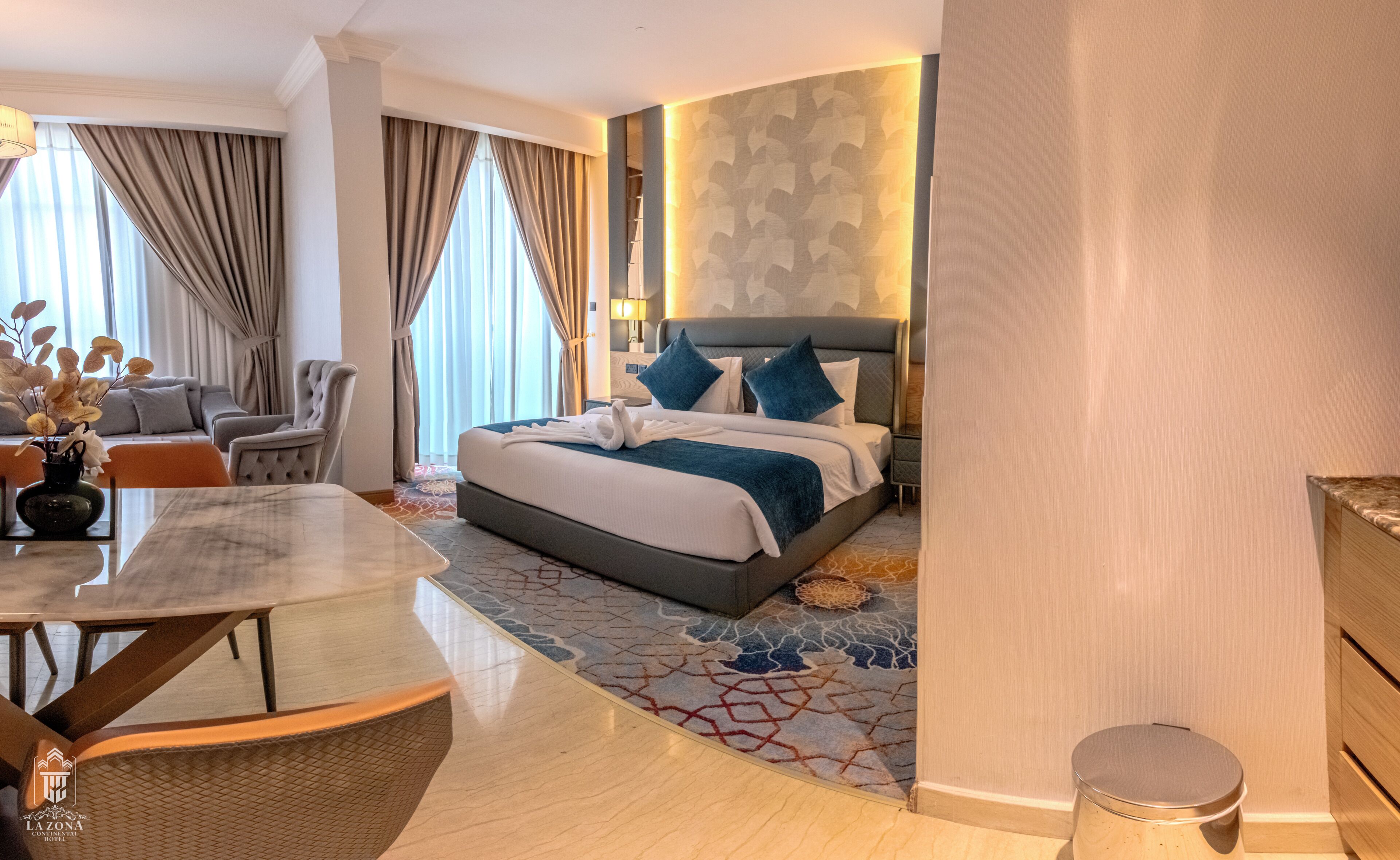 Phòng Suite Junior | Két bảo mật tại phòng, bàn, màn/rèm cản sáng, bàn ủi/dụng cụ ủi quần áo 