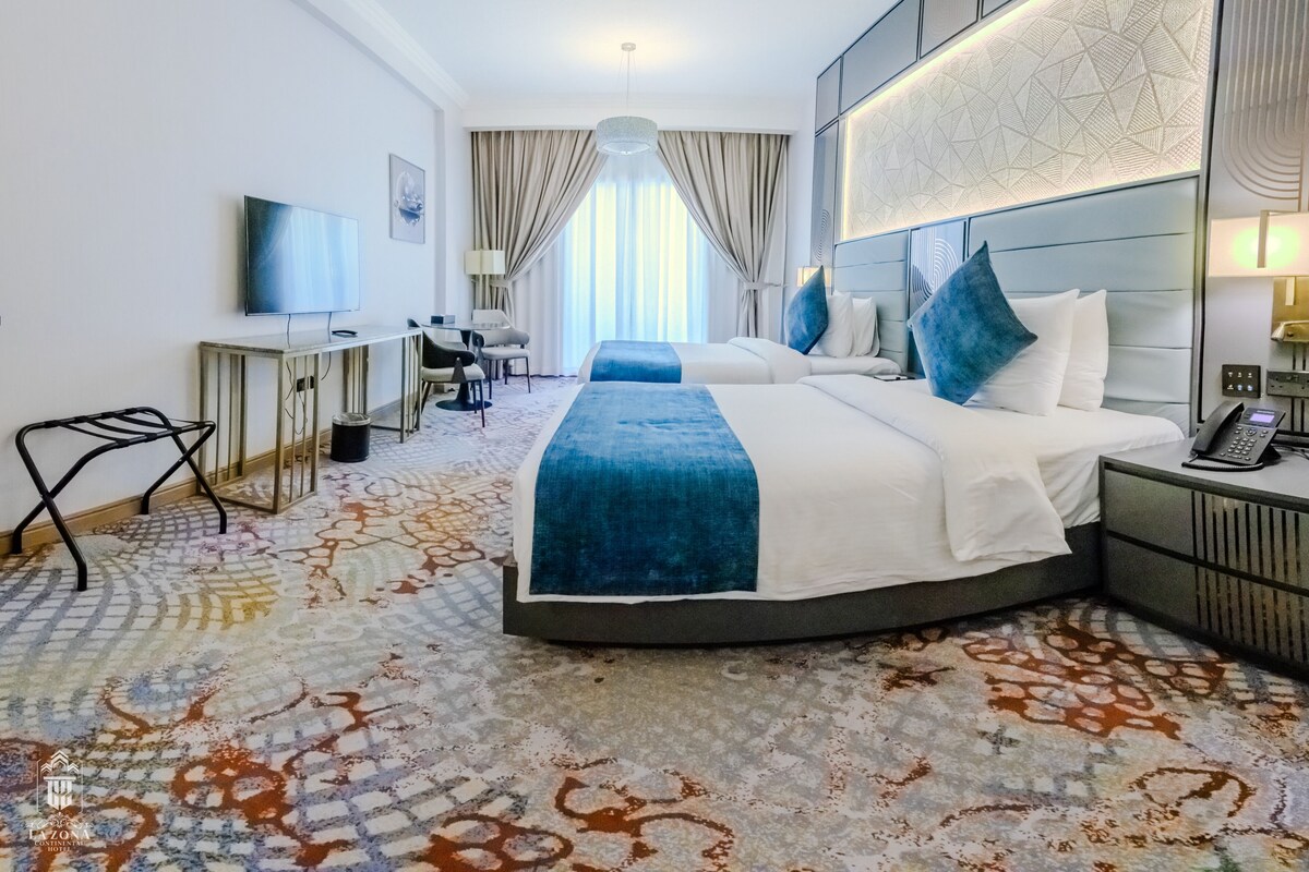 Standard Twin Room, City View | In-room safe, desk, blackout curtains, iron/ironing board