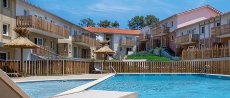 Seasonal outdoor pool