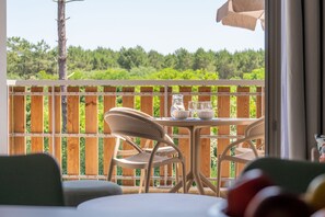 Apartment, 2 Bedrooms, Balcony | Free cribs/infant beds, free WiFi, bed sheets