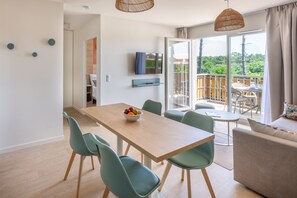 Huoneisto, 2 makuuhuonetta, parveke | Ilmaiset vauvansängyt, ilmainen Wi-Fi, vuodevaatteet