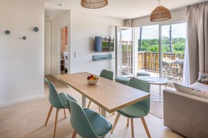 Apartment, 2 Bedrooms, Balcony | Free cribs/infant beds, free WiFi, bed sheets