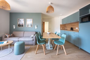 Family Apartment, 2 Bedrooms, Balcony | Living area | 1-inch flat-screen TV with digital channels - Résidence Odalys Bleu Canopée (Mimizan)