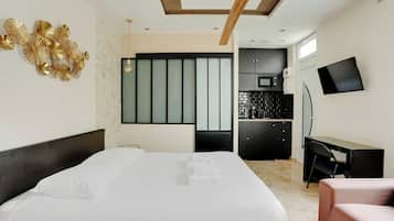 1 bedroom, laptop workspace, iron/ironing board, bed sheets