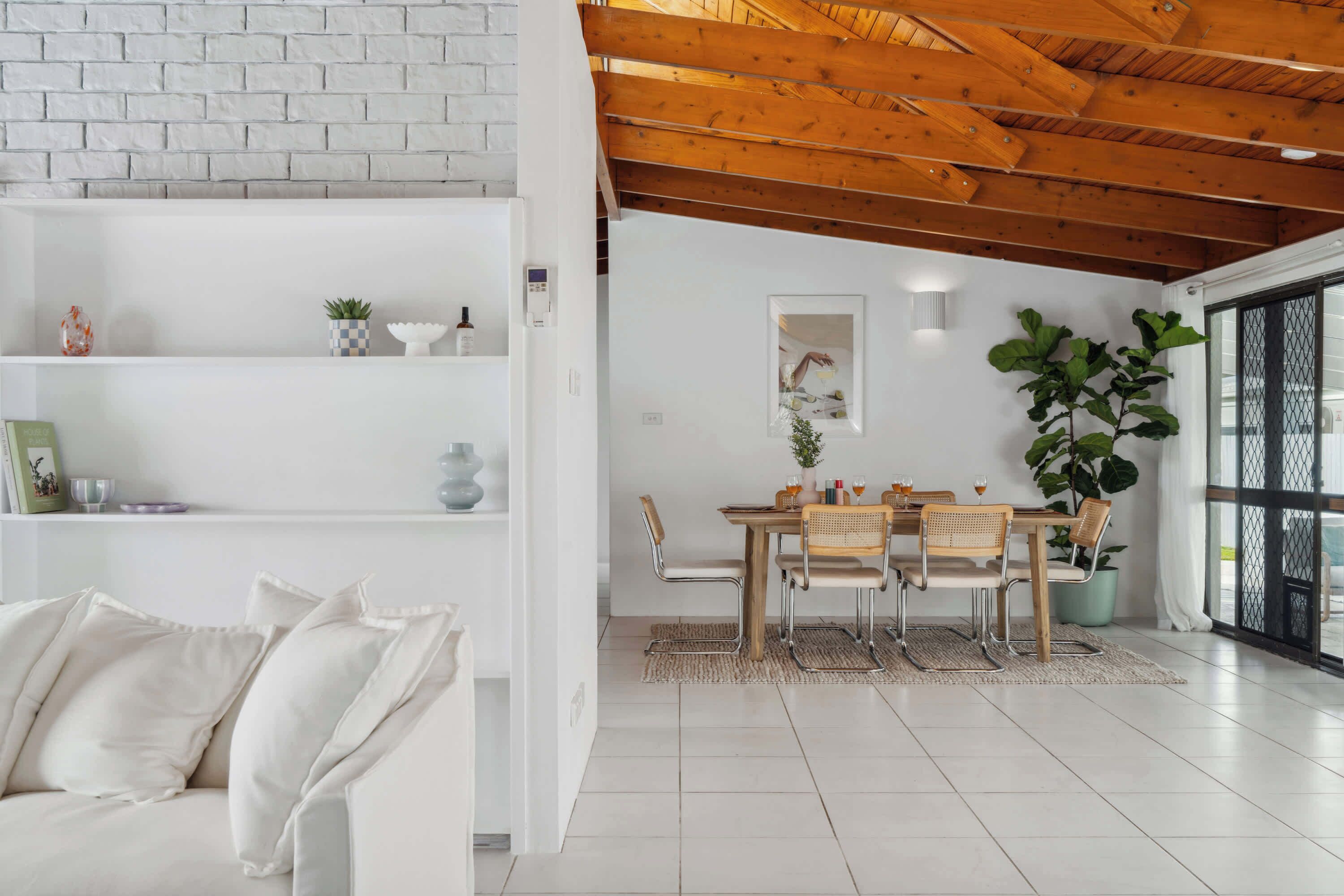 Coastal Comfort - Relax & Recharge In Maroochydore - Buderim