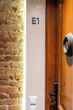 Pintu masuk interior