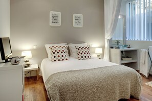 Leilighet – comfort, byutsikt | 2 soverom, strykejern/-brett og wi-fi (inkludert)