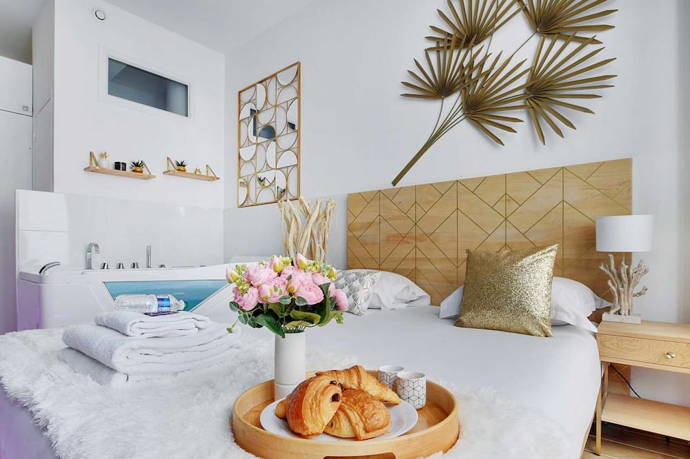 Magnificent Flat - 2br/6p - Champs Elysaes