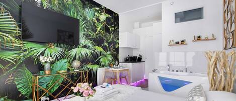 Apartment | 1 bedroom, laptop workspace, iron/ironing board, bed sheets