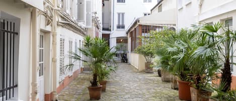 Apartment | Property grounds
