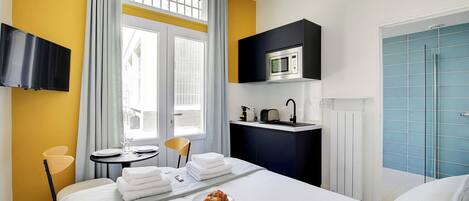 公寓 | 1 多间卧室、笔记本电脑工作区、床单