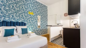 Apartment | 1 bedroom, laptop workspace, iron/ironing board, bed sheets