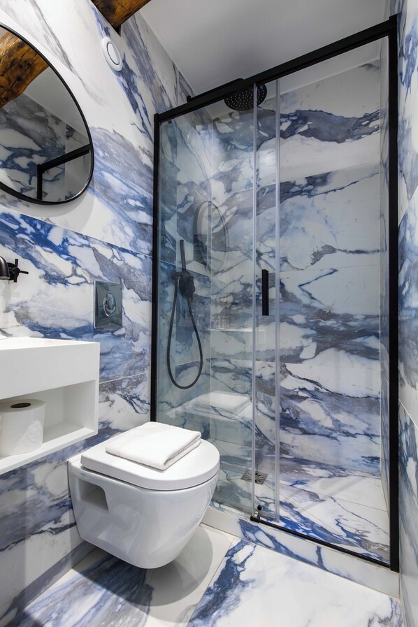 Apartment | Badezimmer