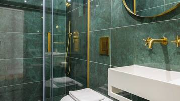 Apartment | Bathroom | Towels