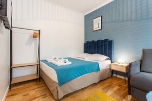 Huoneisto | 1 makuuhuone, kannettavalle tietokoneelle sopiva työtila, vuodevaatteet