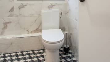 Apartment | Bathroom