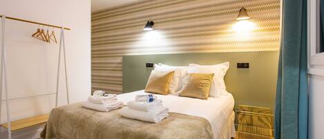 Apartment | 2 bedrooms, laptop workspace, bed sheets