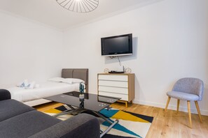 Apartment | 1 bedroom, iron/ironing board, bed sheets