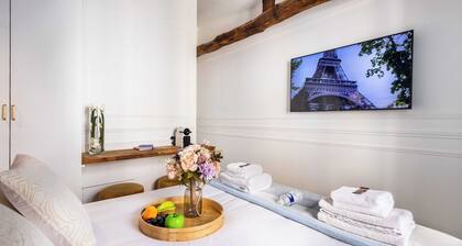 Charming Private Room in Pigalle