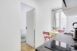 Lägenhet | Eget kök | Spishäll