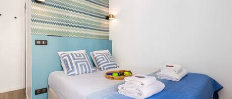 Apartment | 1 bedroom, iron/ironing board, bed sheets