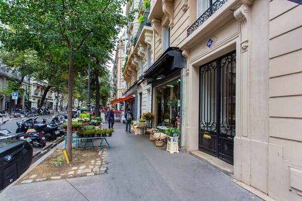 Apartment | Exterior - Elegant Studio - 2P - Auteuil/bois de Boulogne (Paris)