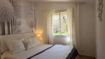 3 bedrooms, WiFi, bed sheets