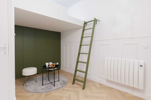 Apartment | Interior - Charming and Peaceful Studio - 2P - Pigalle (Paris)