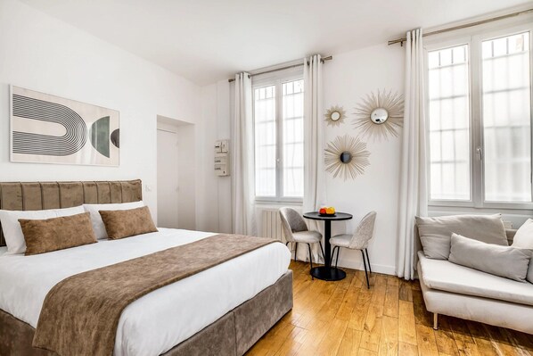 Apartment | 1 bedroom, bed sheets - Lovely Studio Near Eiffel Tower (Paris)