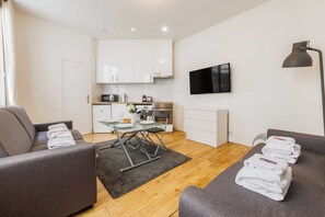Living area - Lovely Studio Near Eiffel Tower (Paris)