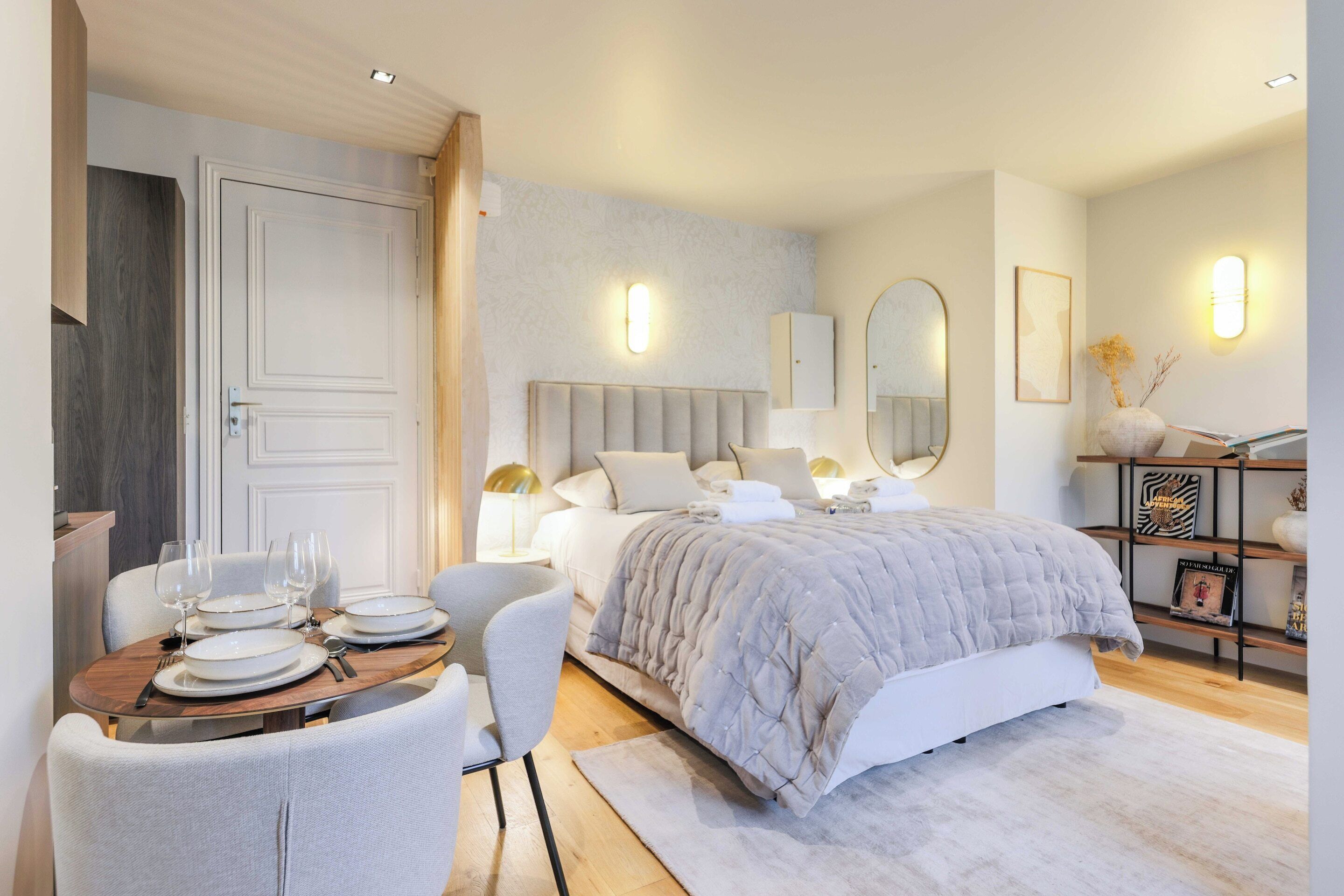 House | 2 bedrooms, laptop workspace, iron/ironing board, bed sheets