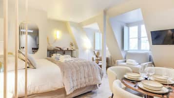 House | 2 bedrooms, laptop workspace, iron/ironing board, bed sheets