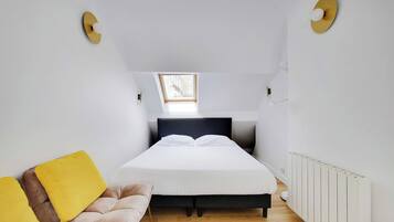 Apartment | 1 bedroom, laptop workspace, iron/ironing board, bed sheets