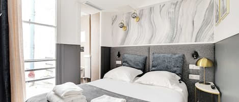 Apartment | 1 bedroom, laptop workspace, iron/ironing board, bed sheets