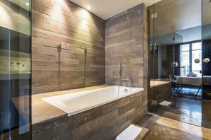 Apartment | Bathroom - Charming Apartment - 1br/4p - Passy (Paris)