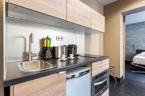 Apartment | Private kitchen - Charming Apartment - 1br/4p - Passy (Paris)