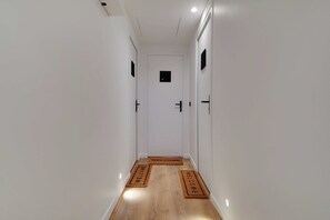 Apartment | Interior - Bright and Modern Studio - 2P - Passy (Paris)