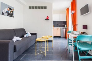 Apartment | Living area - Beautiful Studio 1 - Edouard Vaillant (Pantin)