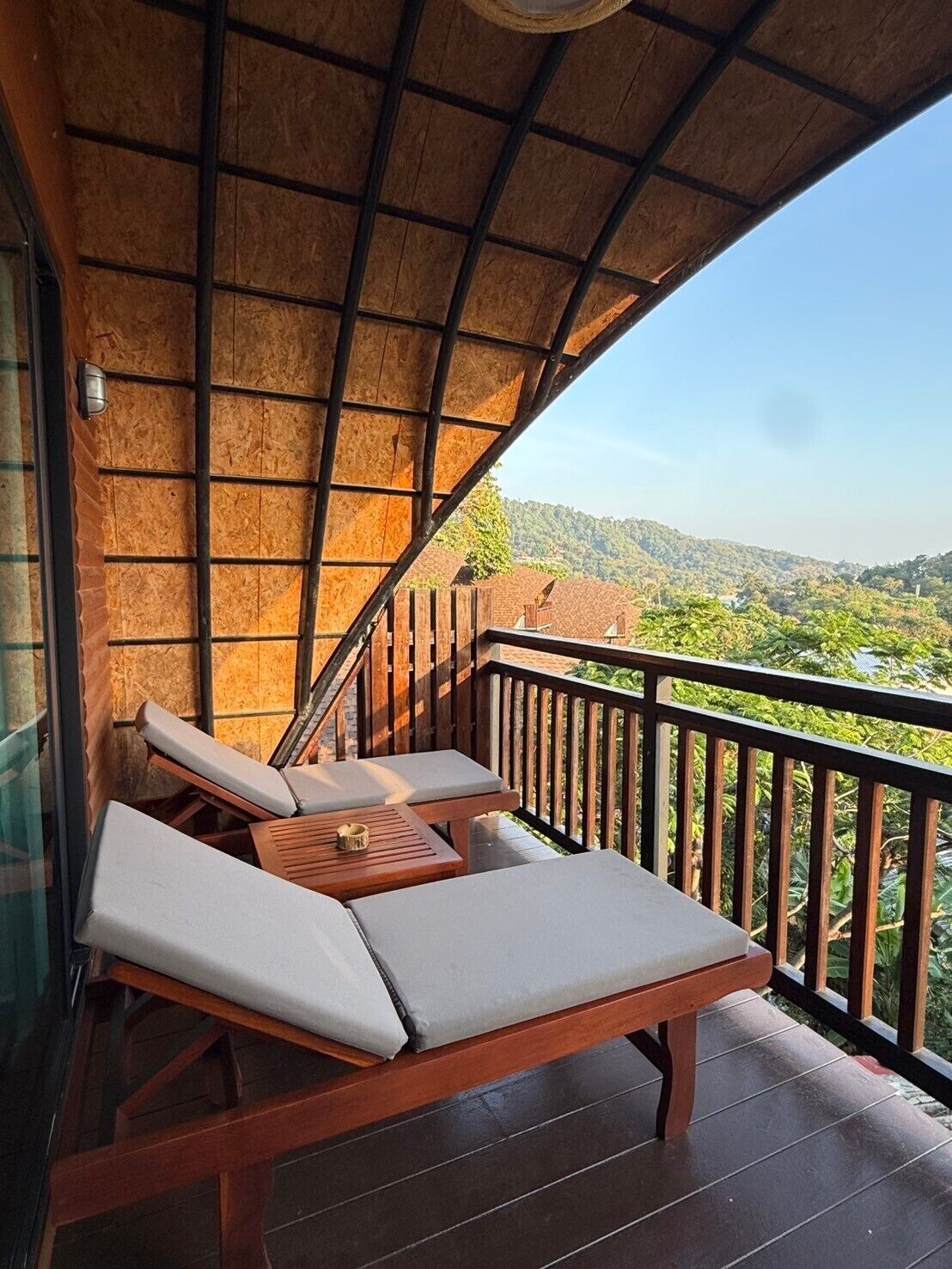 ลานระเบียง/นอกชาน