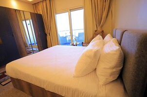 Minibar, in-room safe, desk, blackout drapes