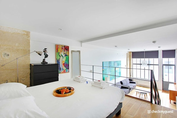 Apartment | 2 bedrooms, laptop workspace, iron/ironing board, bed sheets
