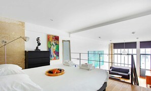 Apartment | 2 bedrooms, laptop workspace, iron/ironing board, bed sheets - Elegant Apartment - 1br/6p- Porte Saint-martin (Paris)